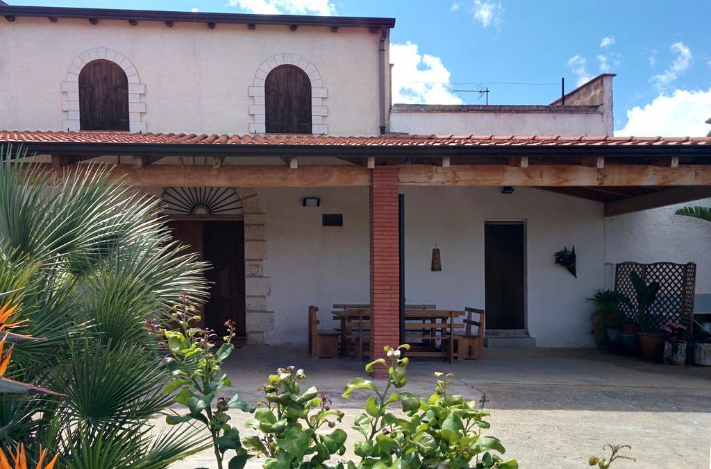 Il Gelsomino Home Holiday Алкамо Екстериор снимка